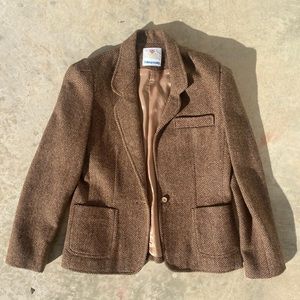 Vintage brown tweed herringbone blazer. Size Small
